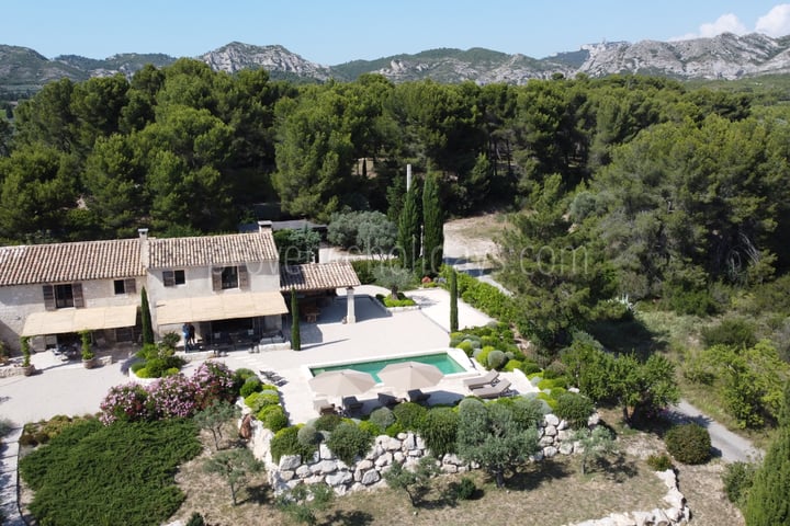 46 - Mas de Provence: Villa: Exterior