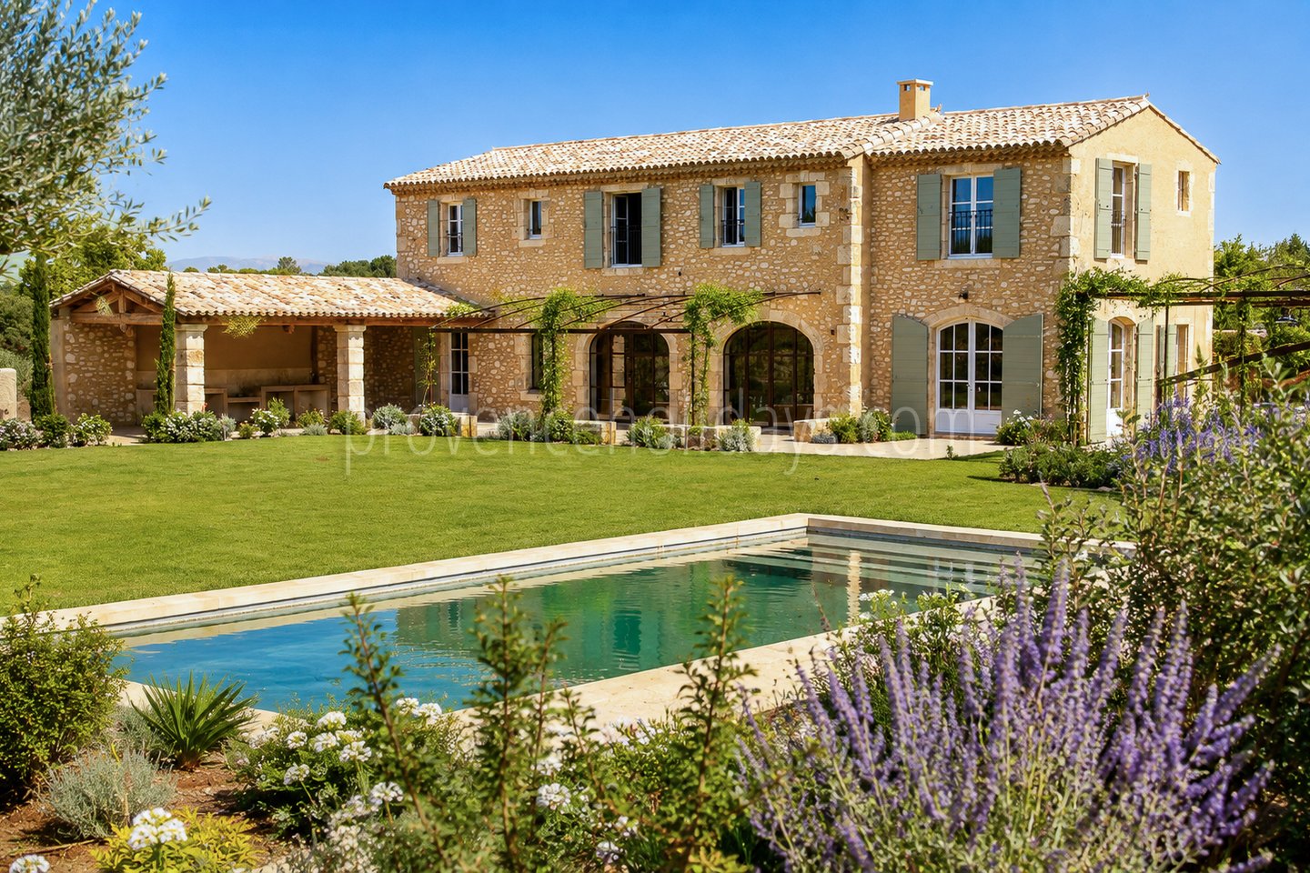 3 - Mas provençal à Eygalières: Villa: Exterior