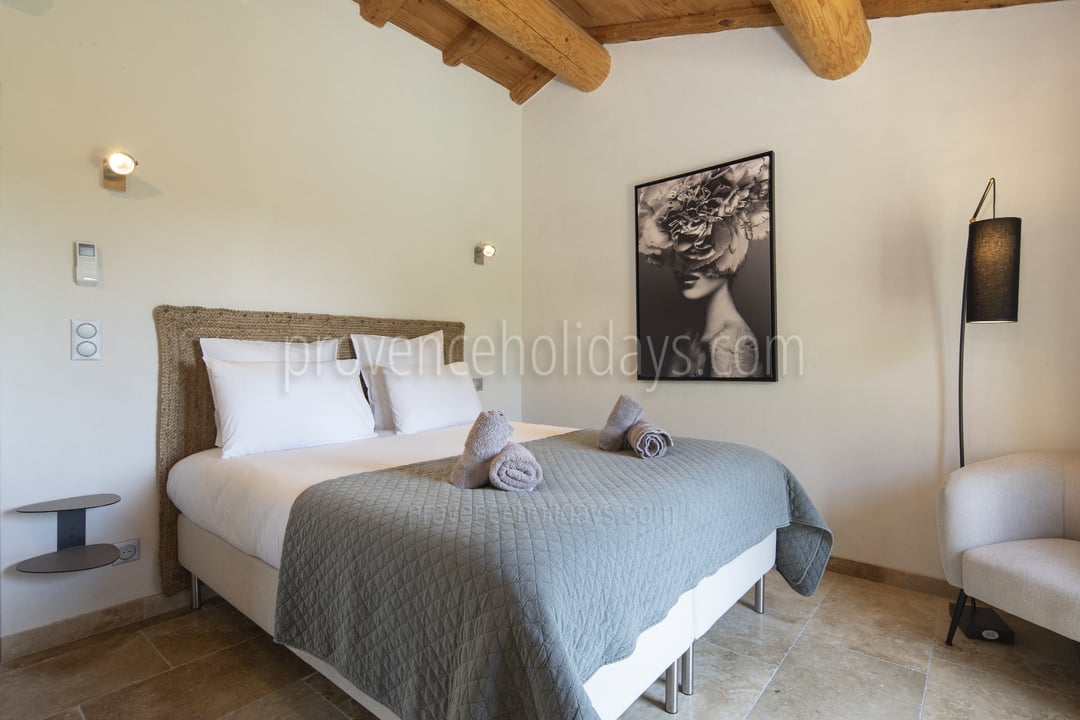 4 - Mas des Cerisiers: Villa: Bedroom