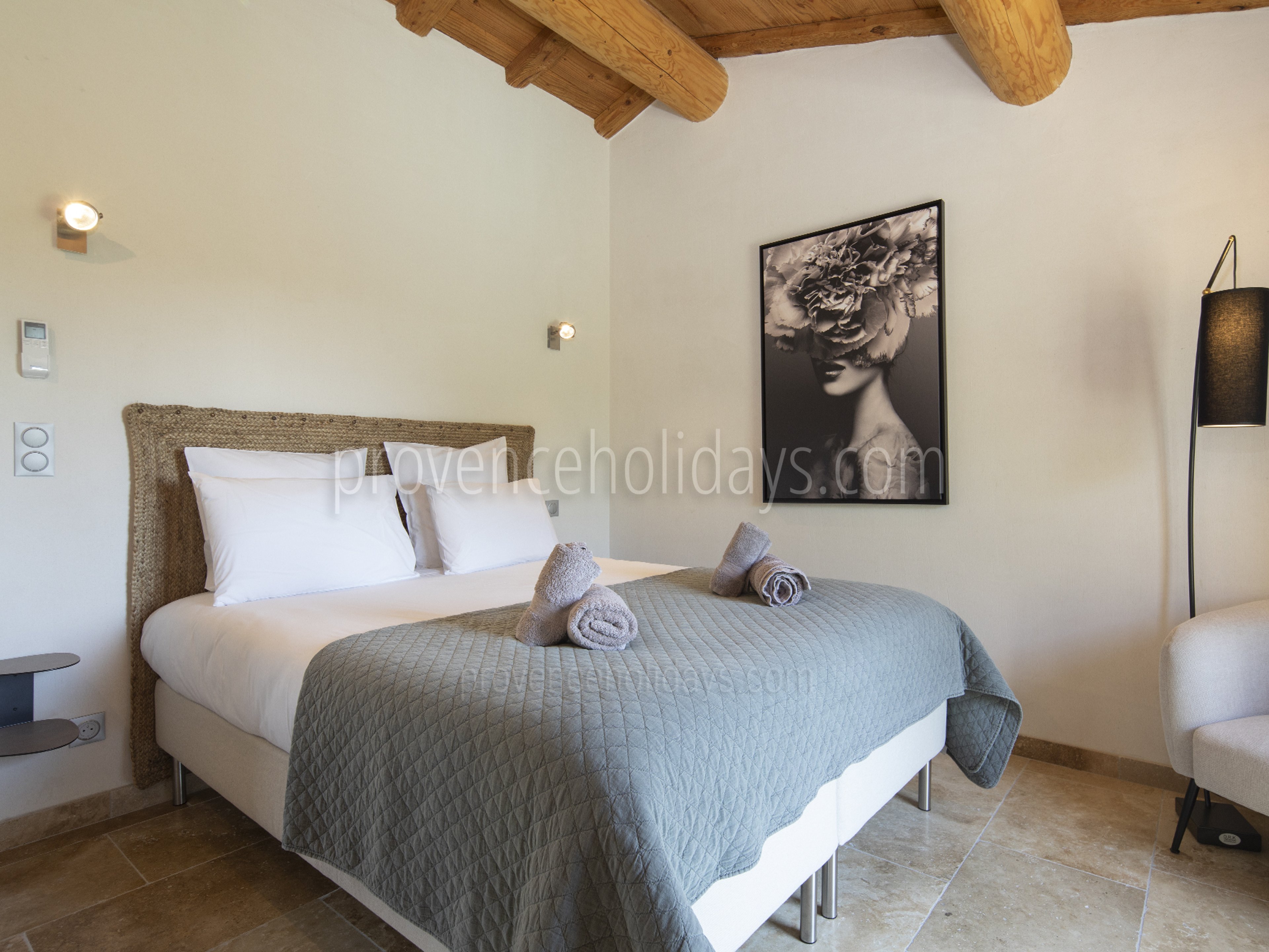 4 - Mas des Cerisiers: Villa: Bedroom