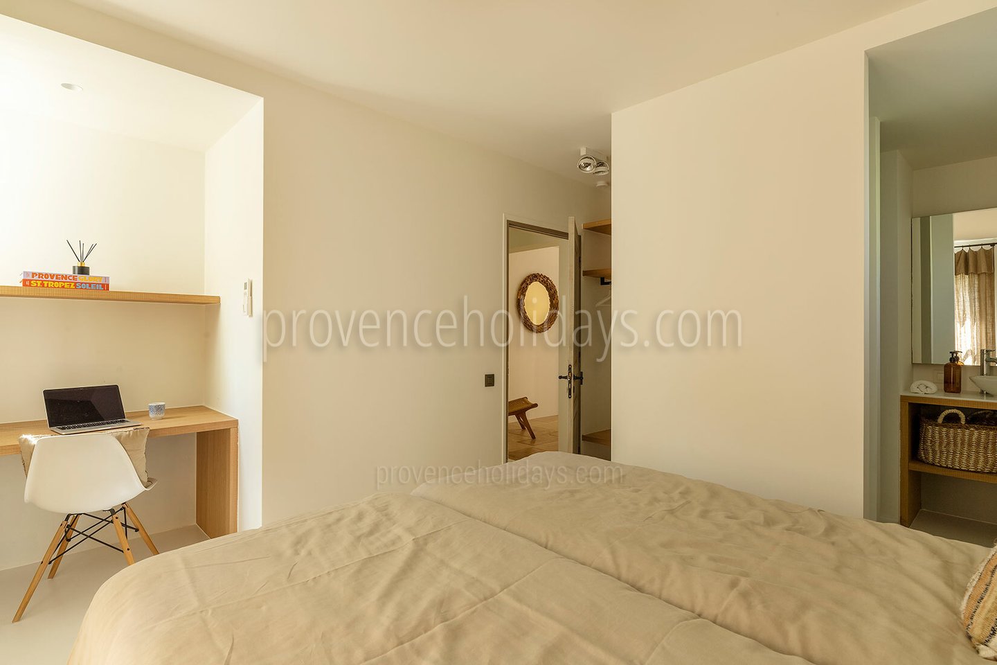 40 - Villa Saint Roch: Villa: Bedroom
