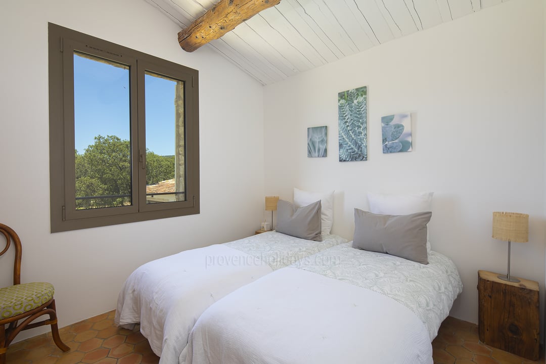 39 - Escapade en Luberon: Villa: Bedroom