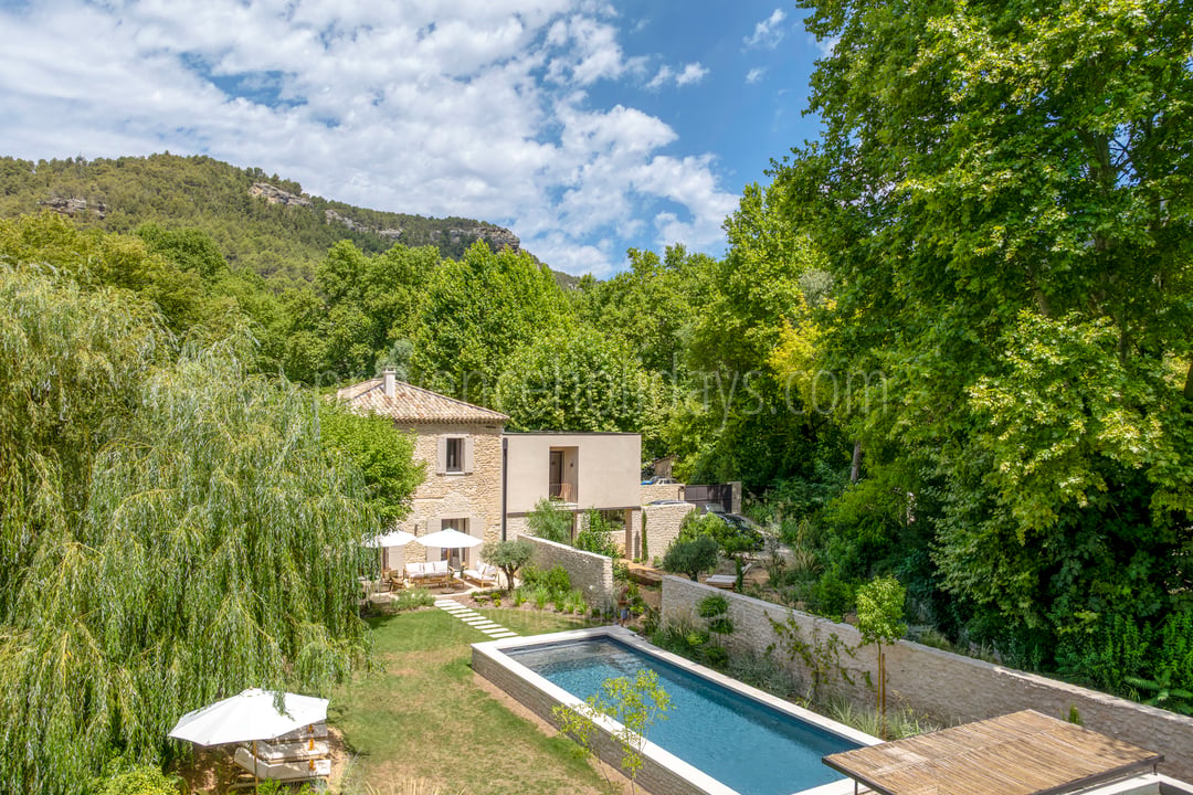 57 - Domaine de la Sorgue: Villa: Exterior