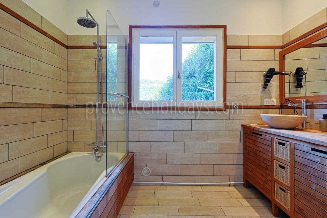 14 - Villa met zwembad in La Croix-Valmer: Villa: Bathroom
