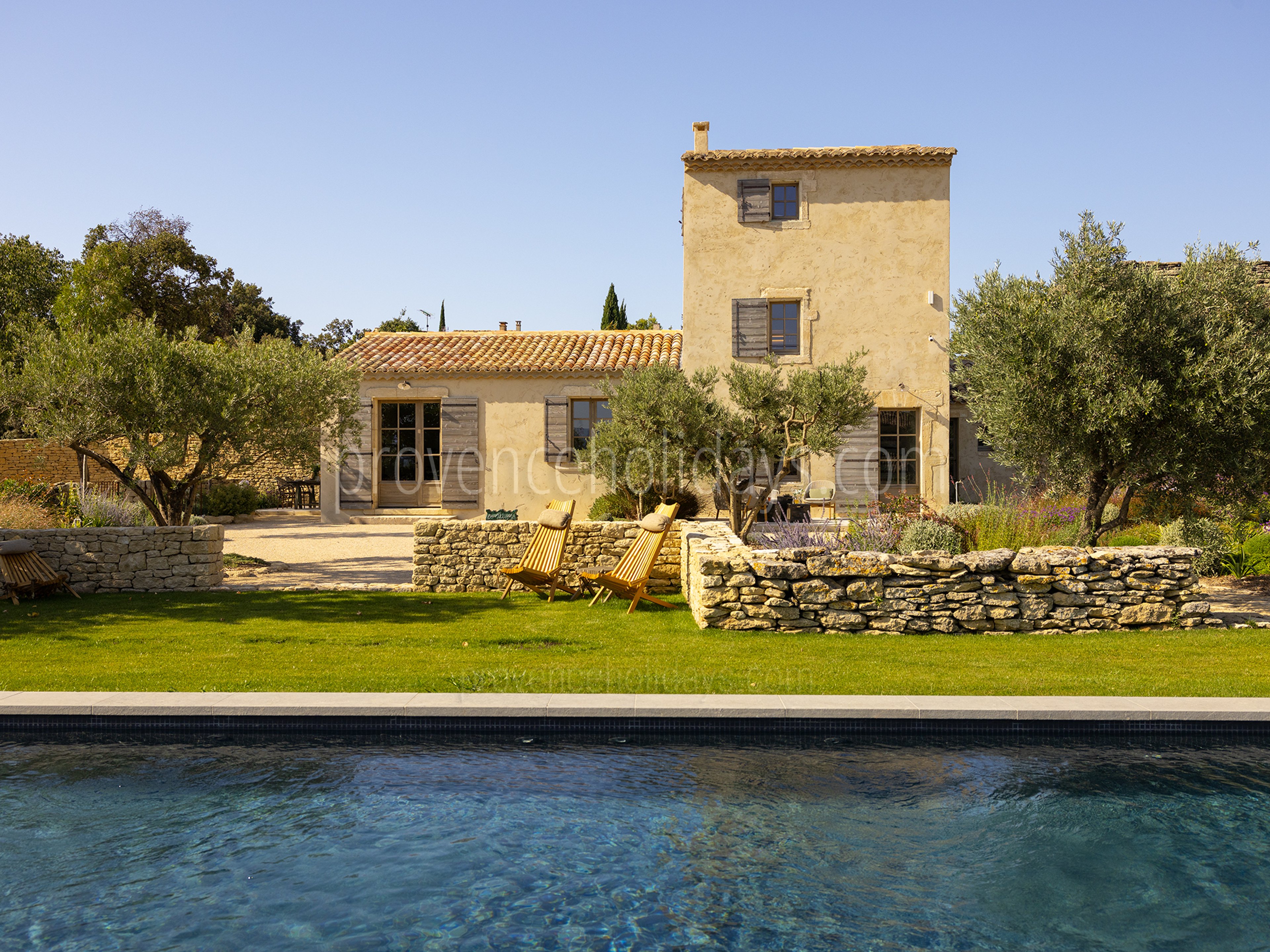 37 - Mas du Rocher: Villa: Exterior