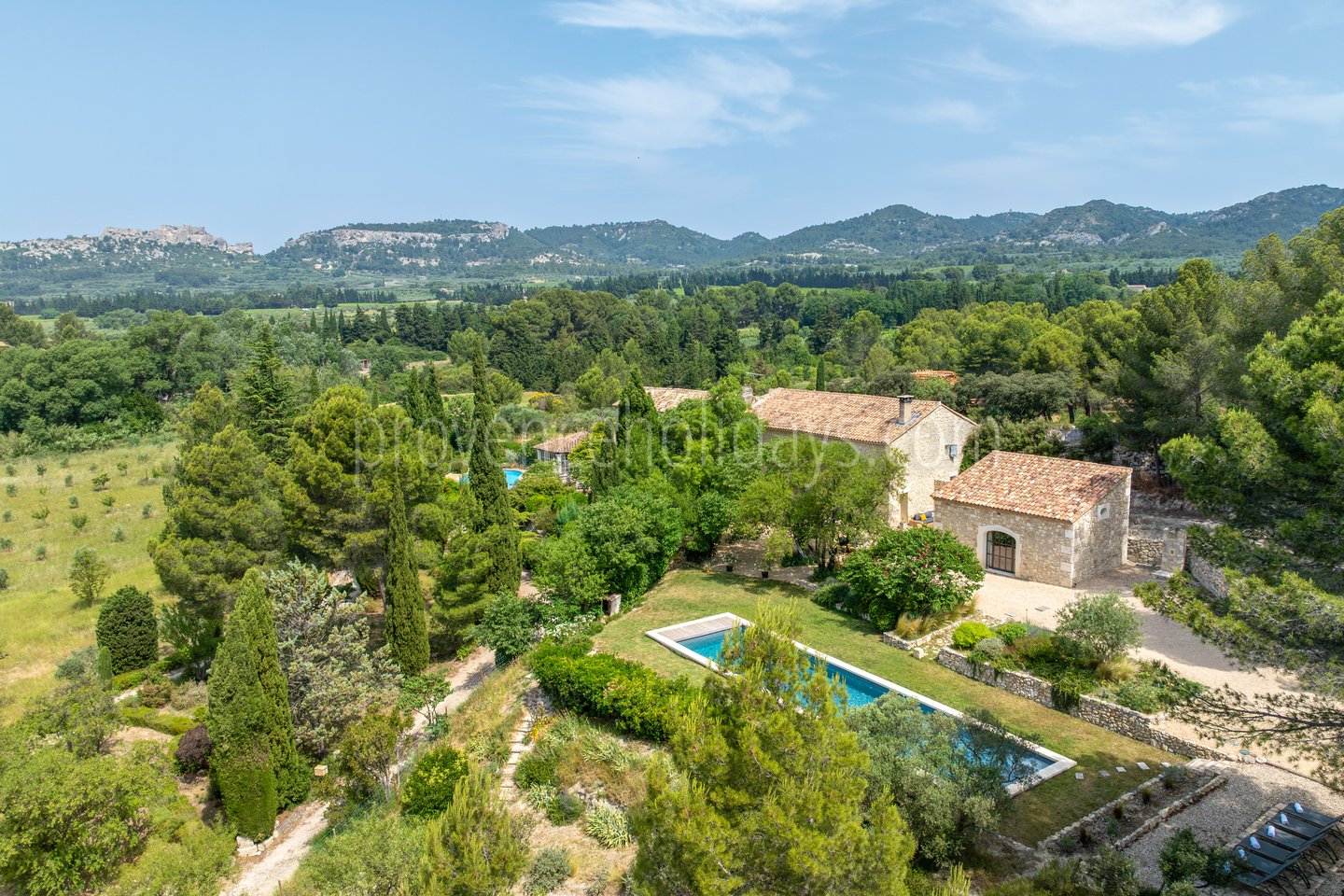 30 - Mas des Roches: Villa: Exterior