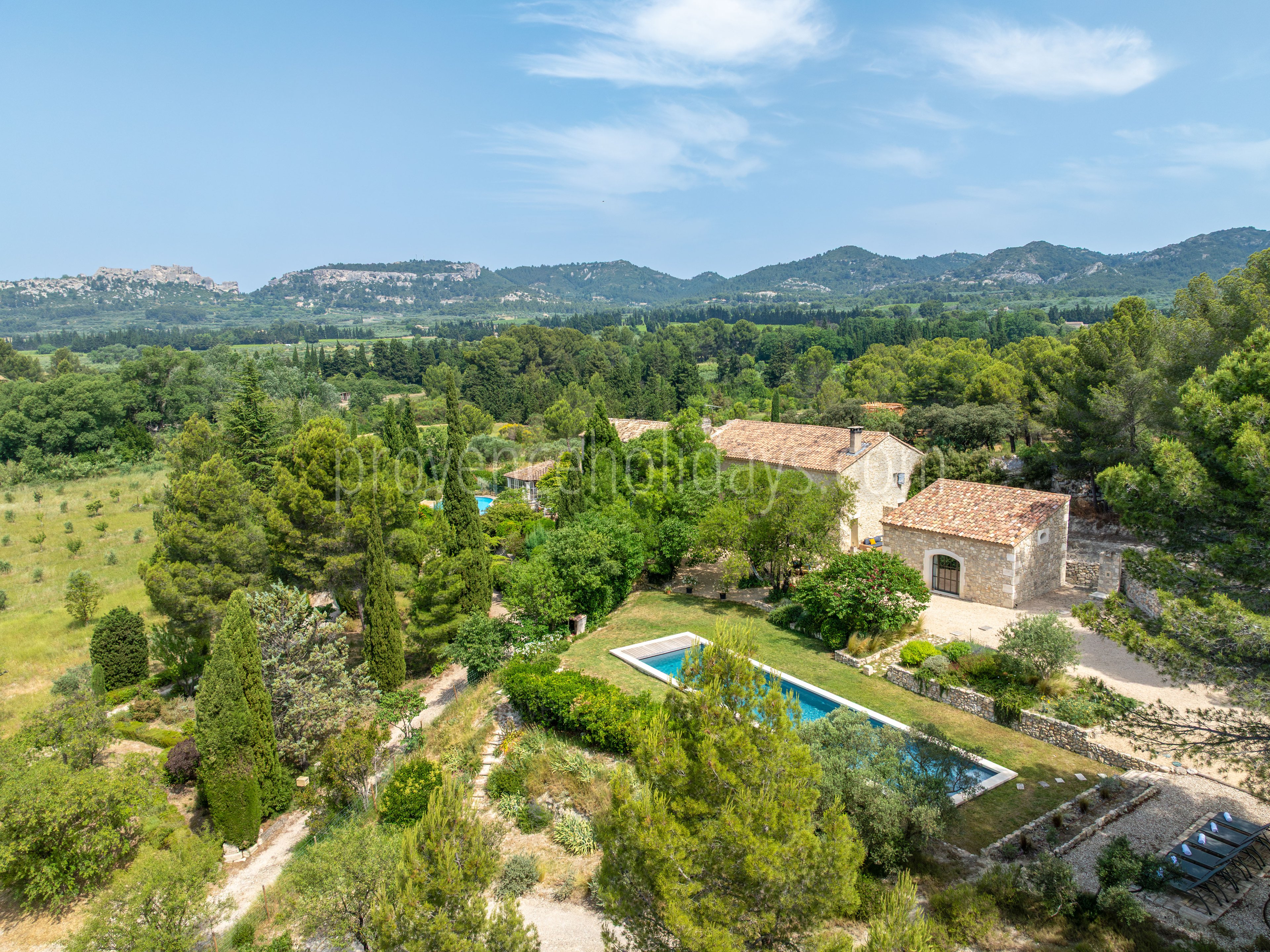 30 - Mas des Roches: Villa: Exterior