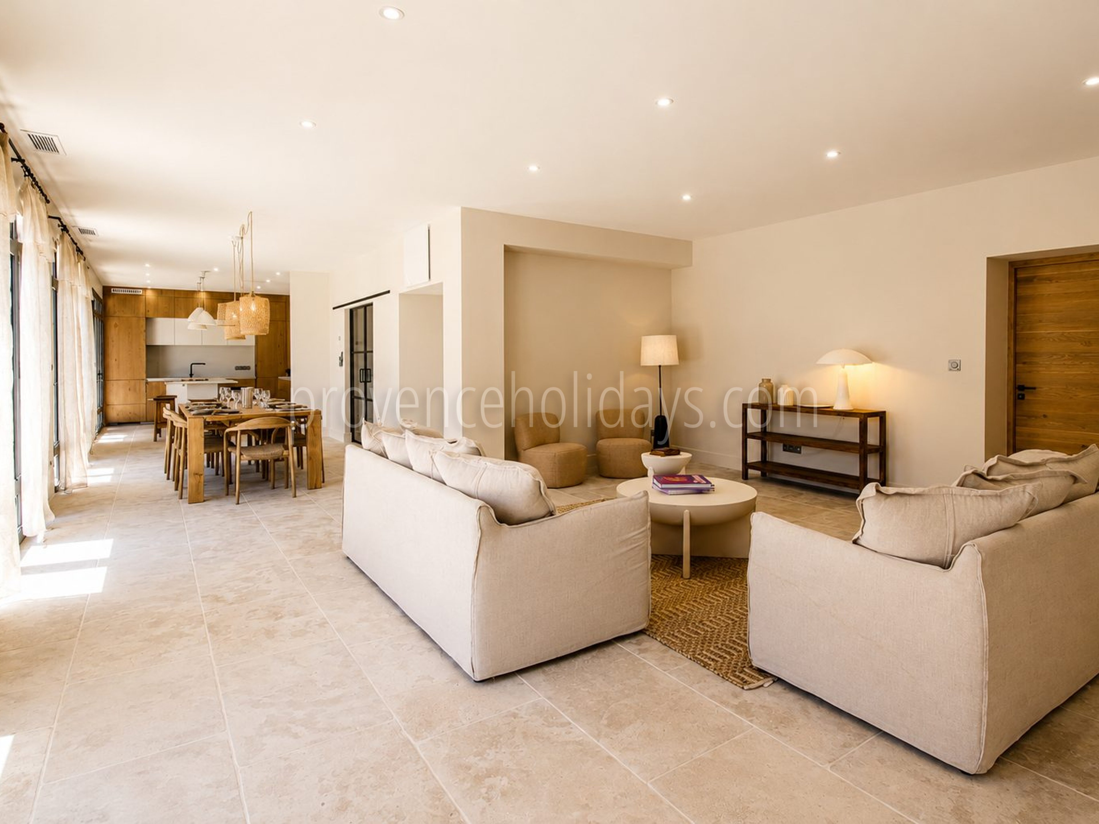 13 - Villa within walking distance of Maussane-les-Alpilles: Villa: Interior