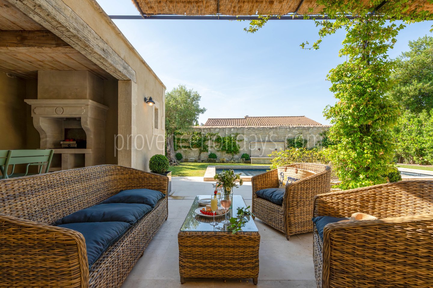 14 - Villa Aubanel: Villa: Exterior