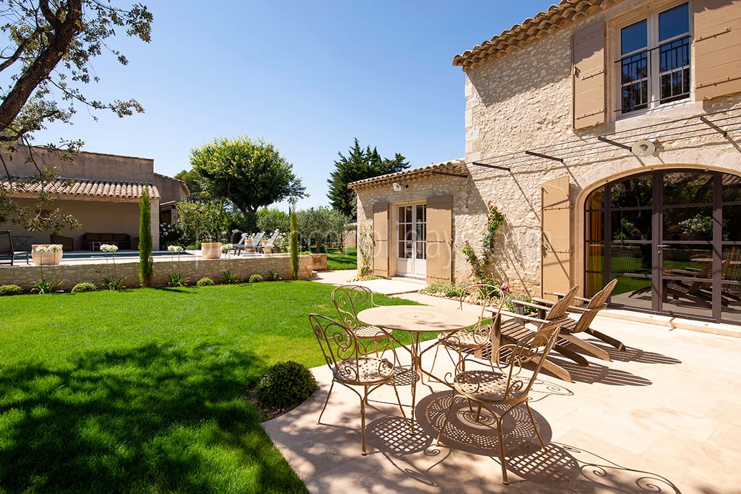 11 - Maison Eygalières: Villa: Exterior