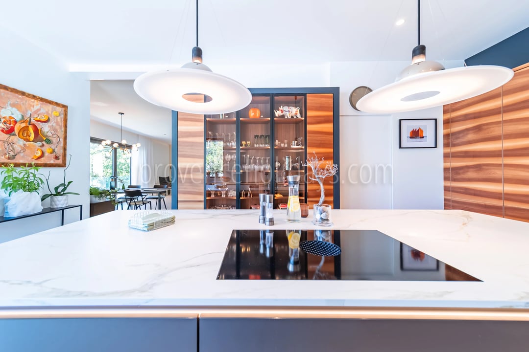 21 - Villa with pool in Gordes: Villa: Interior