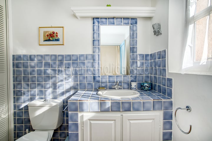 16 - Maison Jaspe: Villa: Bathroom