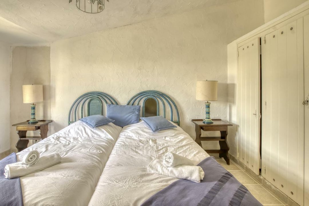 50 - Azur Sérénité: Villa: Bedroom