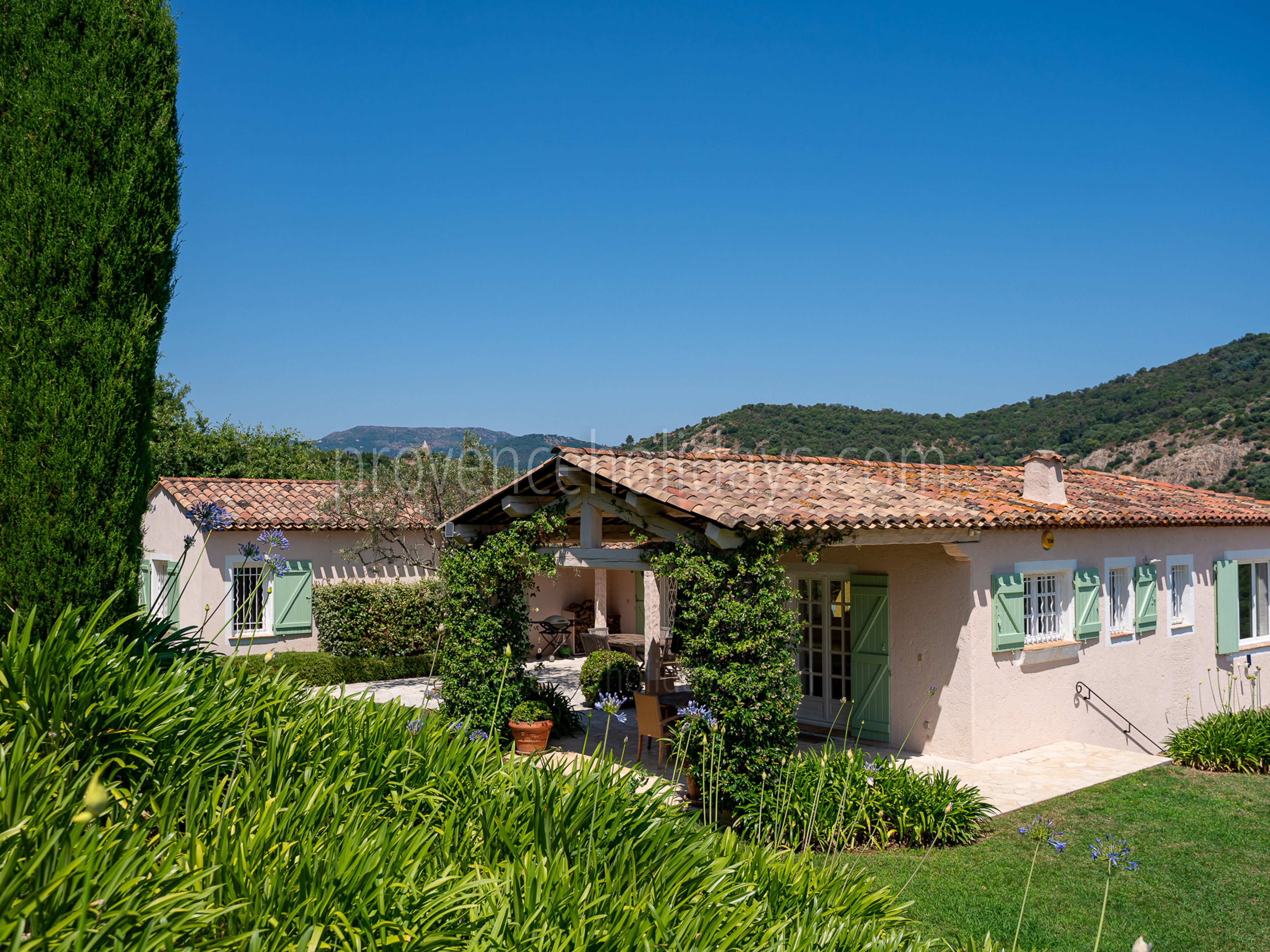 5 - Villa Castelas: Villa: Exterior