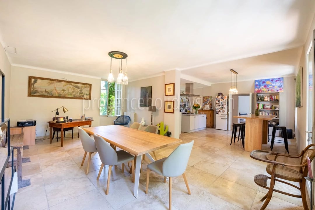 9 - Stone bastide in Ansouis: Villa: Interior