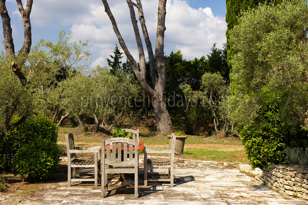 16 - Mas de Tournesol: Villa: Exterior