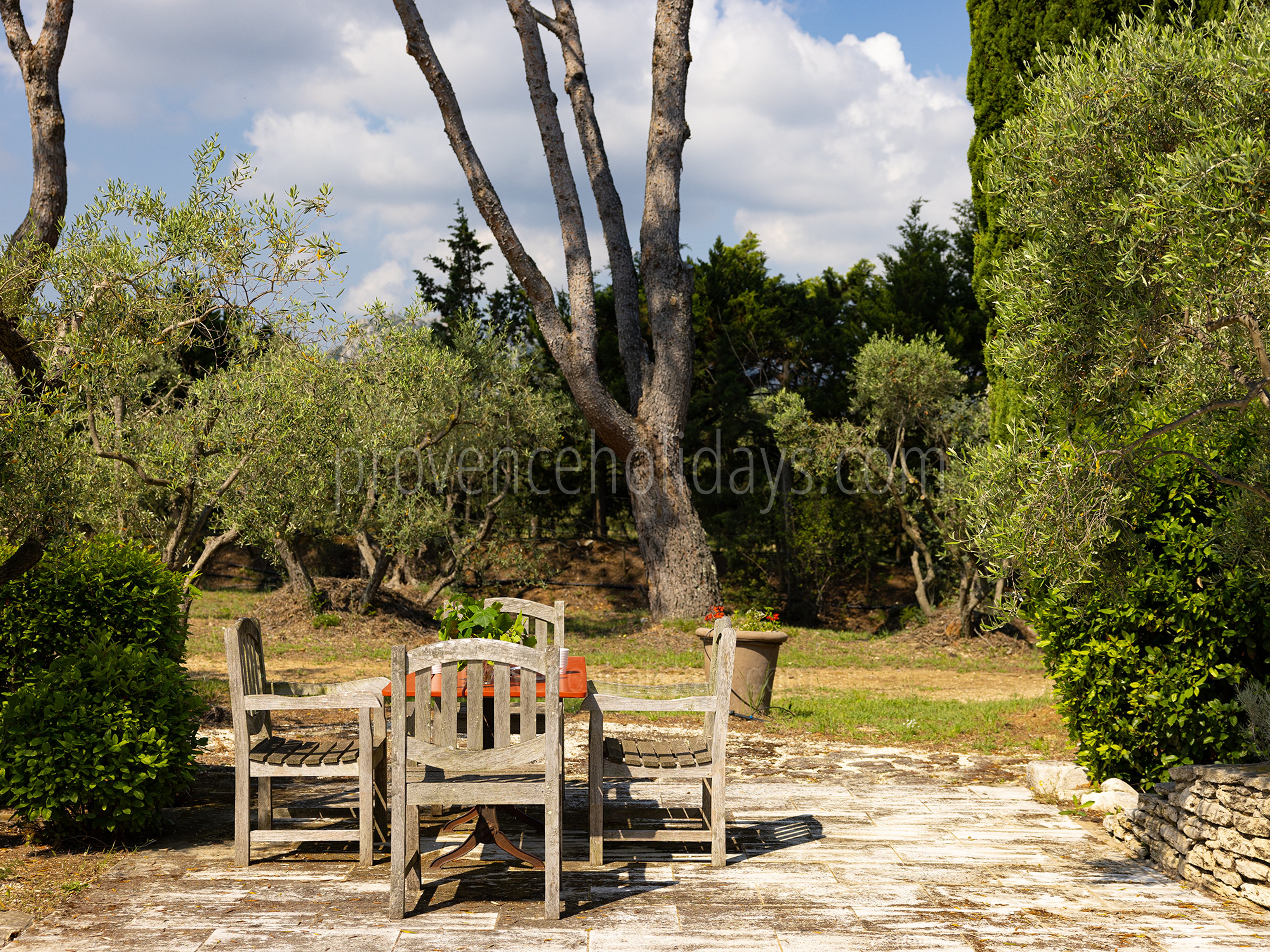 16 - Mas de Tournesol: Villa: Exterior