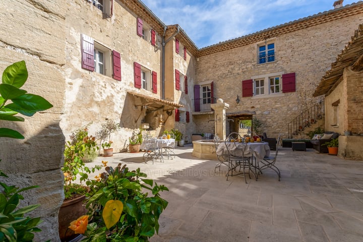 23 - Bastide Saint-Pierre: Villa: Exterior