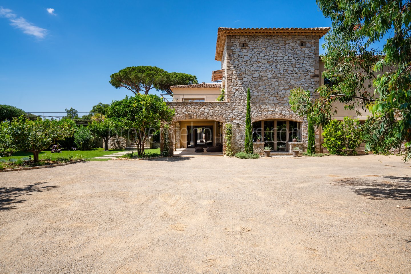 24 - Résidence Celestine: Villa: Exterior