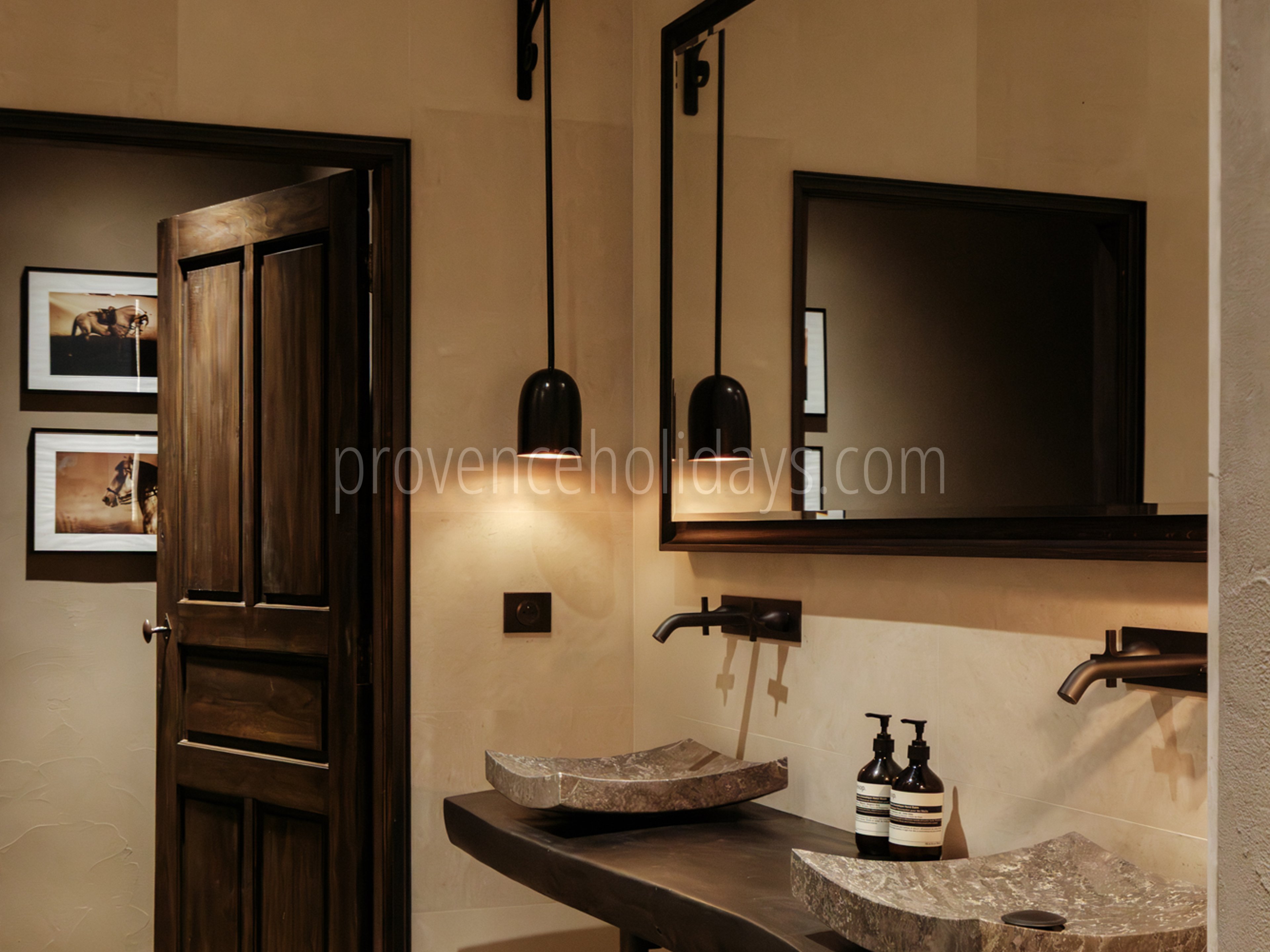 23 - Mas de Maussane: Villa: Bathroom