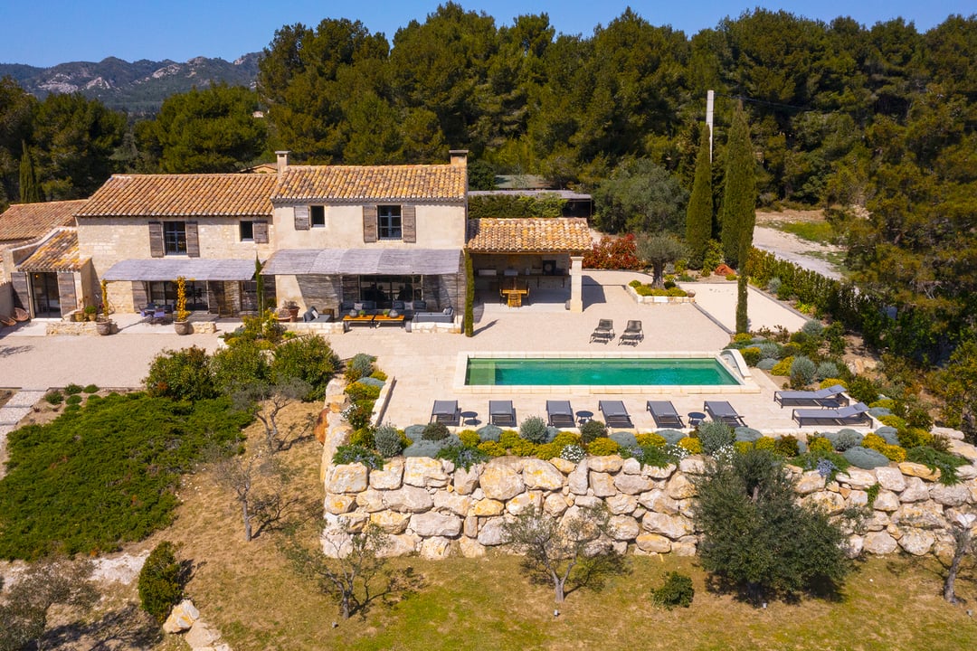 Luxury property with breathtaking views in Les Baux