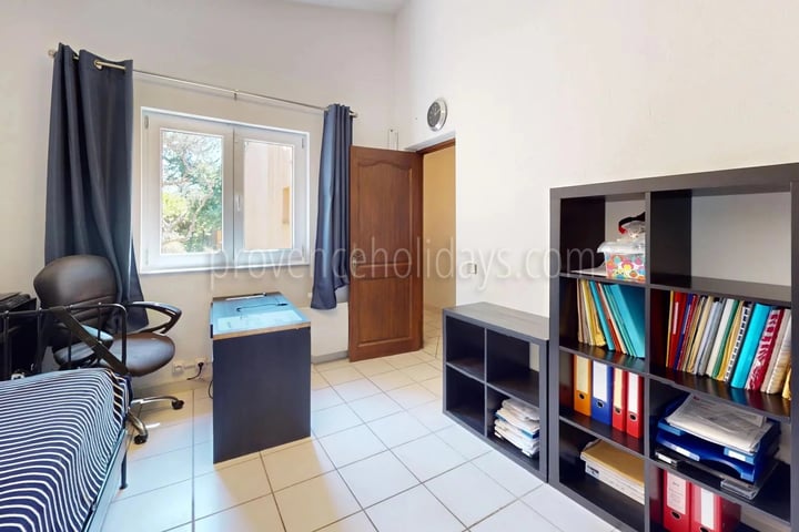 17 - Villa with pool in Draguignan: Villa: Interior
