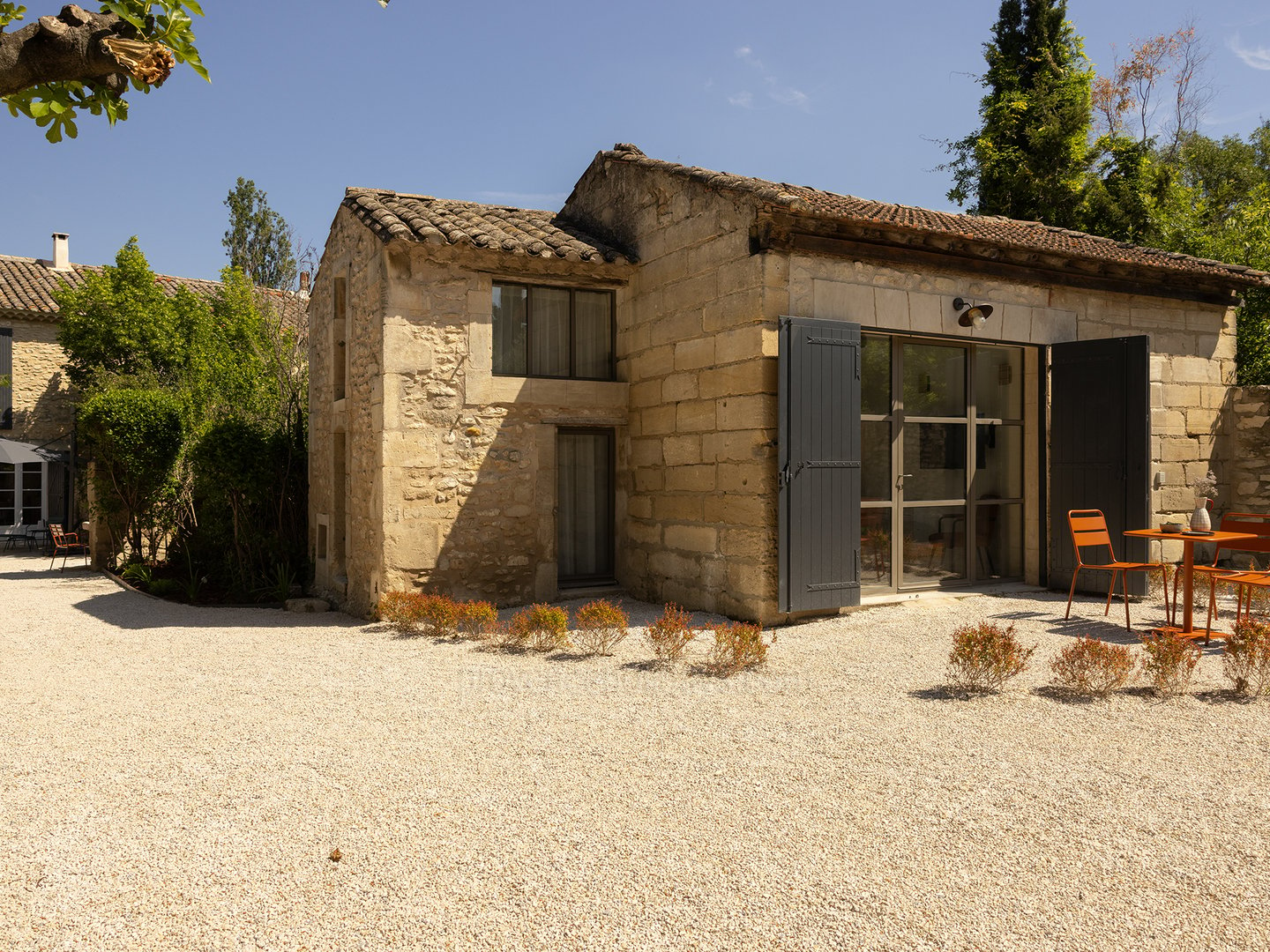 16 - Maison des Alpilles: Villa: Exterior