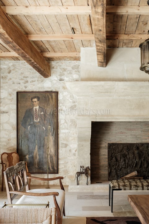 18 - Mas des Oliviers: Villa: Interior