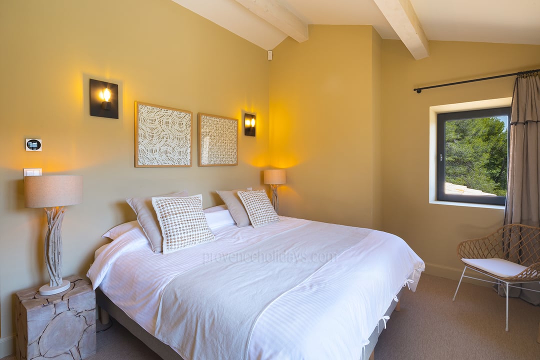 32 - Mas de Provence: Villa: Interior