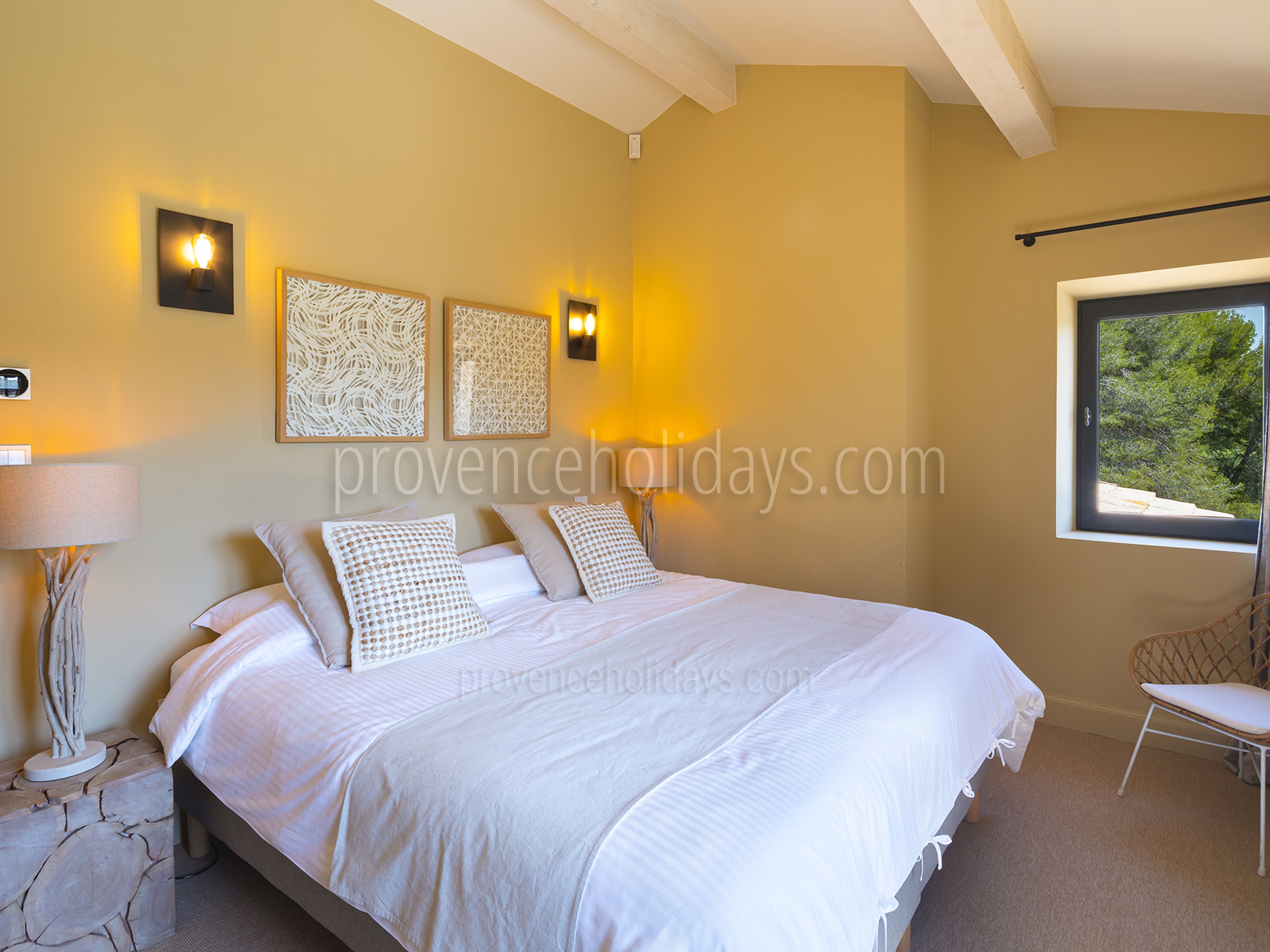 32 - Mas de Provence: Villa: Interior