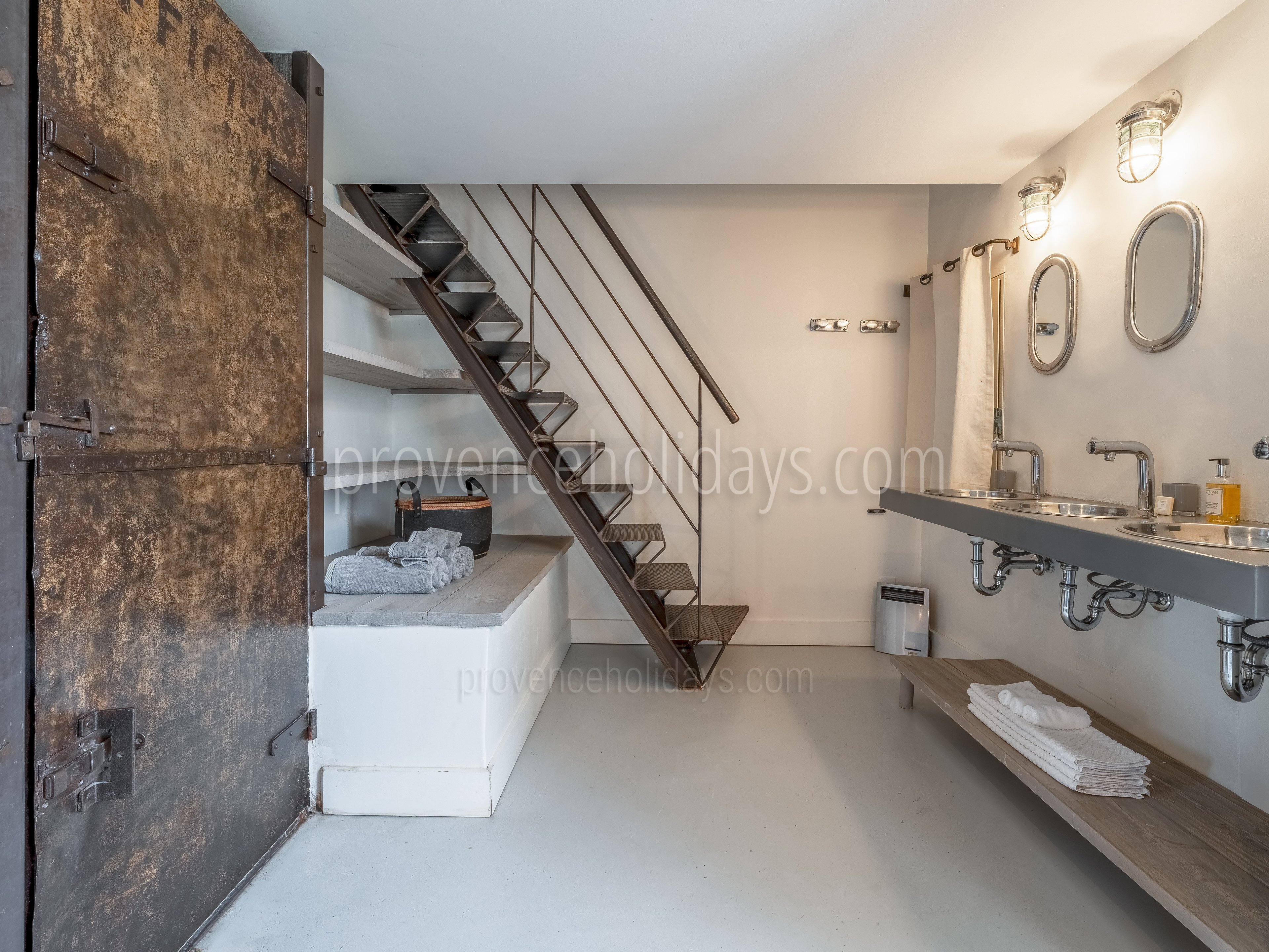 54 - Mas des Vignes: Villa: Bathroom