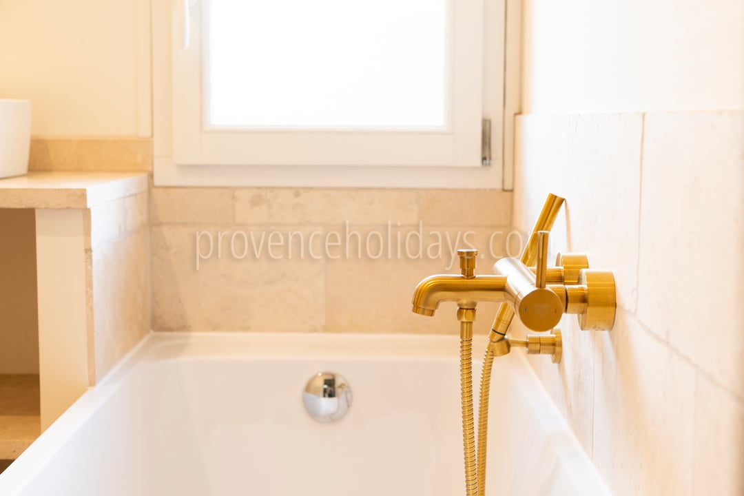 27 - Villa Secrète : Villa: Bathroom