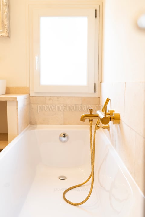 27 - Villa Secrète : Villa: Bathroom