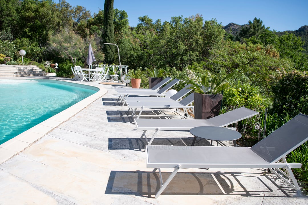 10 - Villa Kimbry: Villa: Pool