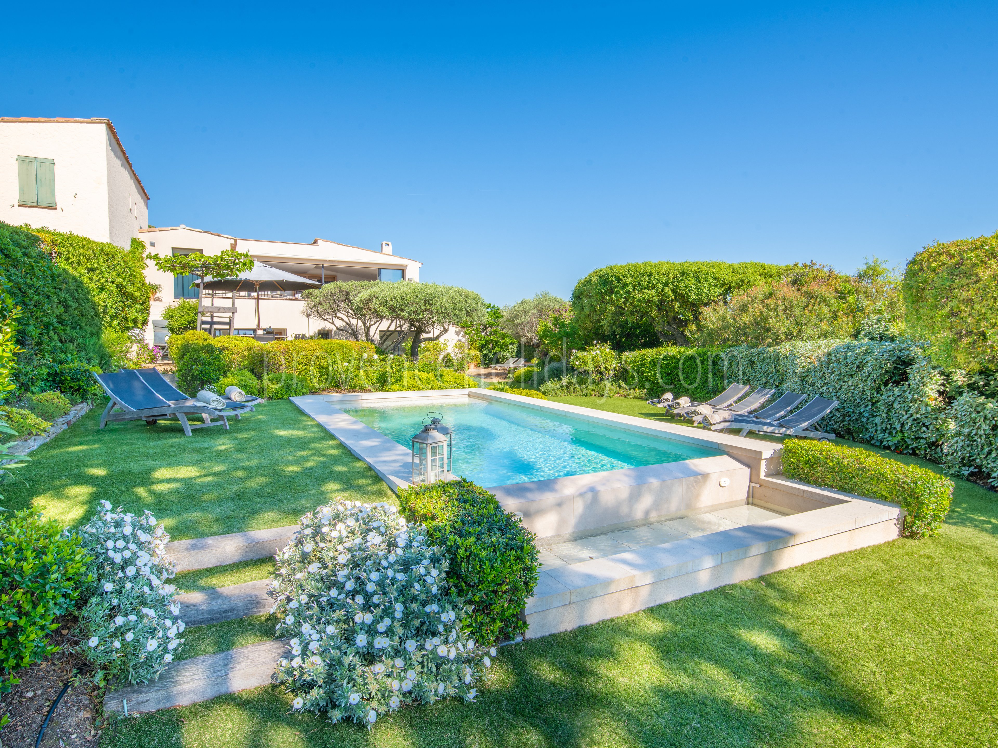 -5 - Villa Blue: Villa: Pool