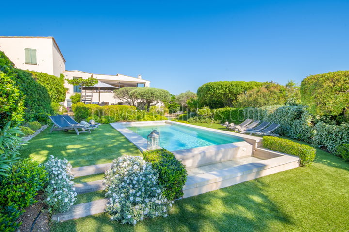 Villa d’exception avec vue sur le Golfe de Saint-Tropez