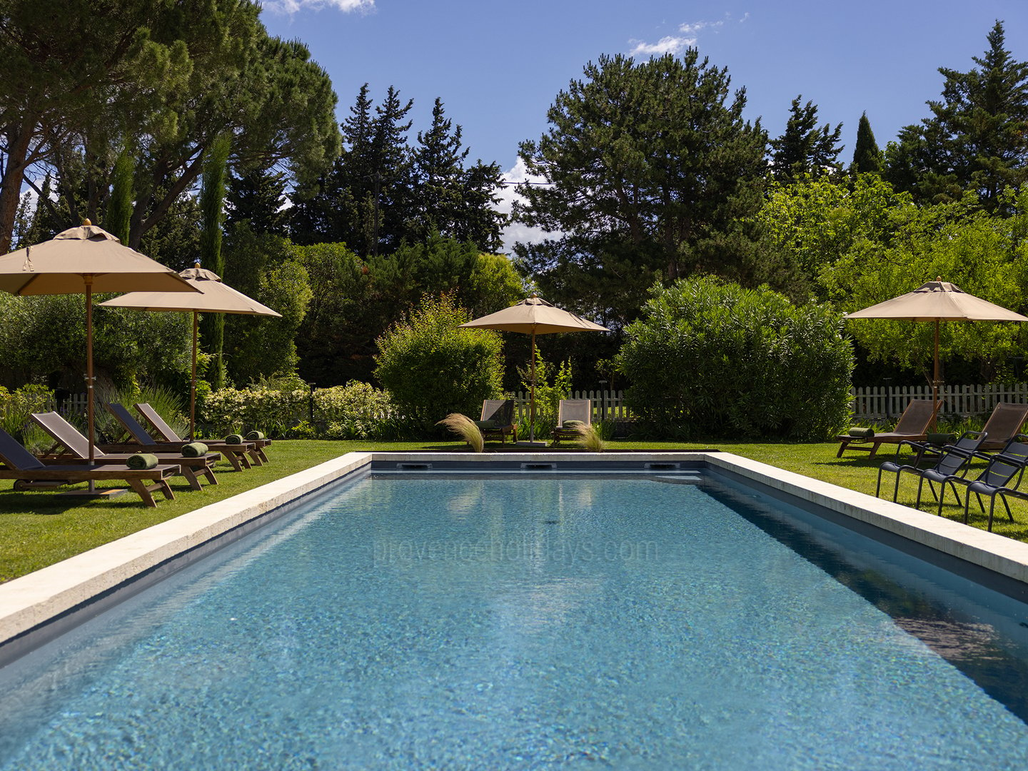 1 - Maison Eyragues: Villa: Pool