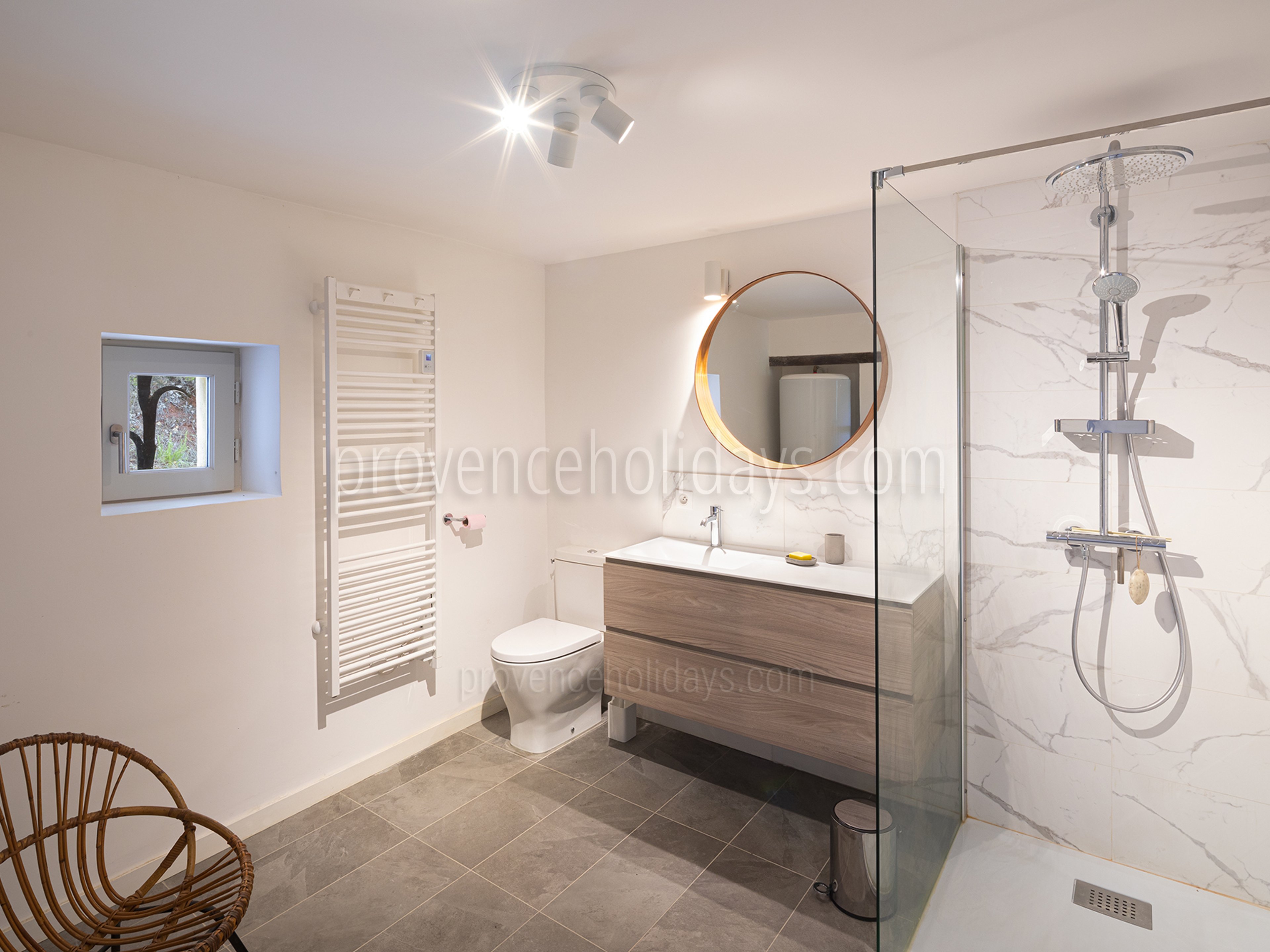 33 - Mas des Ocres: Villa: Bathroom
