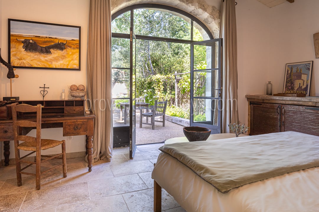 78 - La Chapelle des Alpilles: Villa: Bedroom