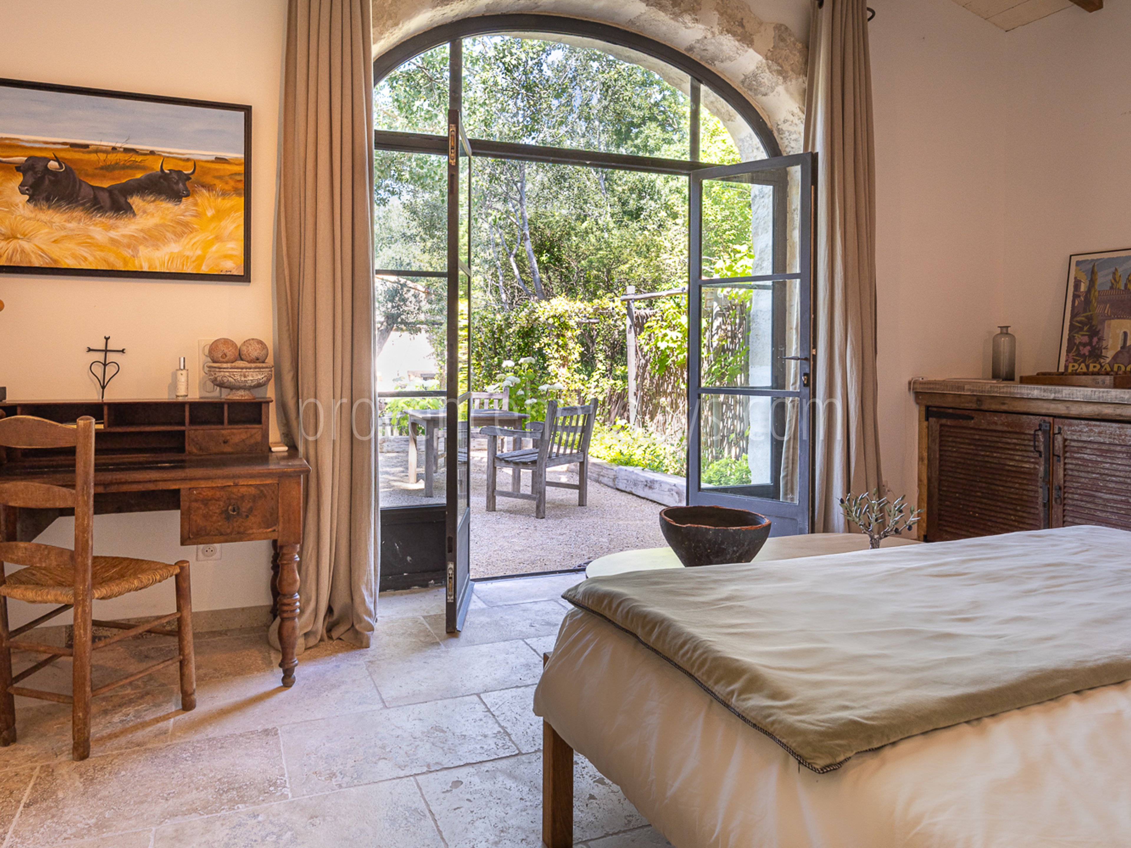 78 - La Chapelle des Alpilles: Villa: Bedroom