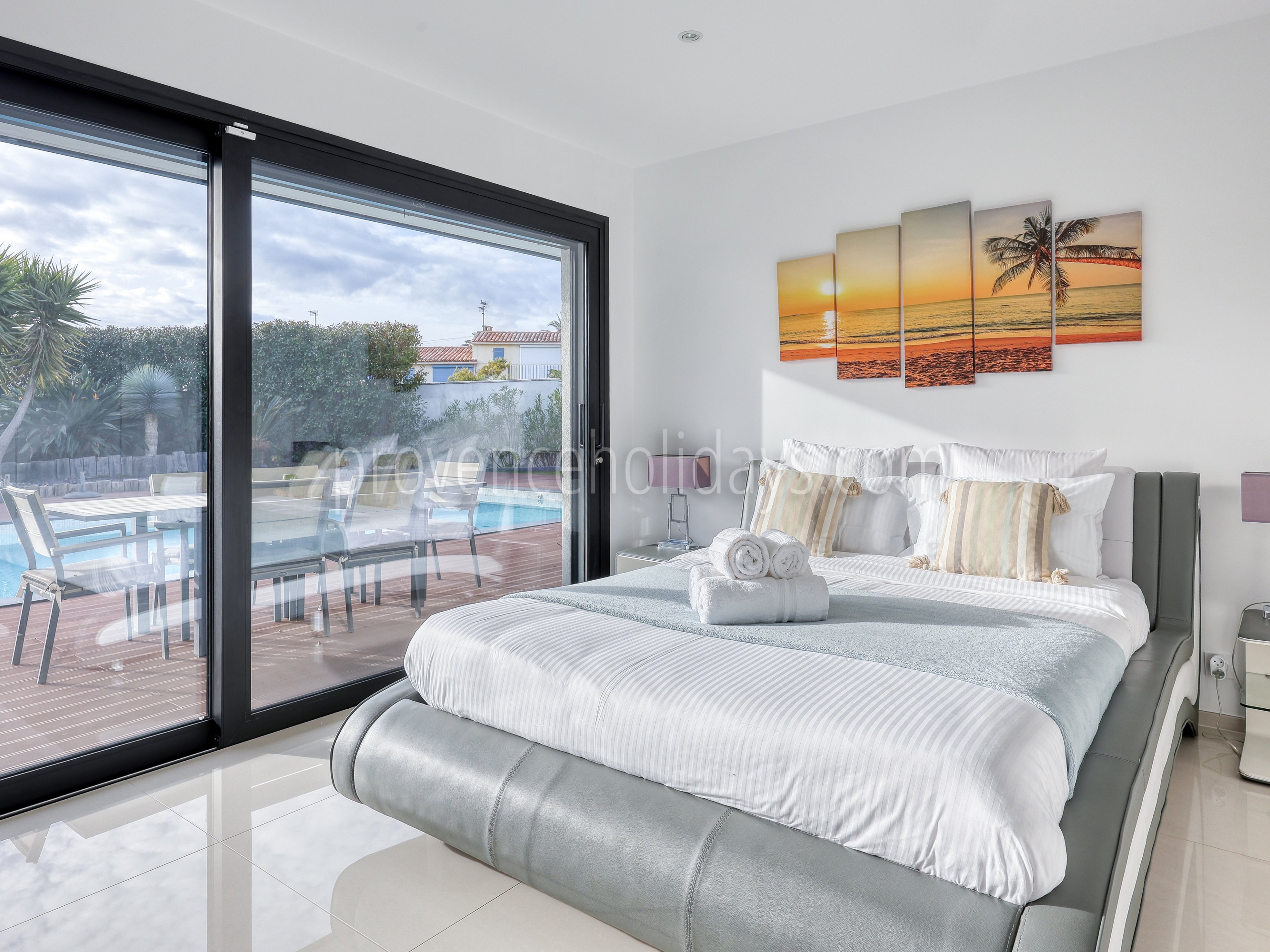 3 - Villa Sea Pearl: Villa: Bedroom