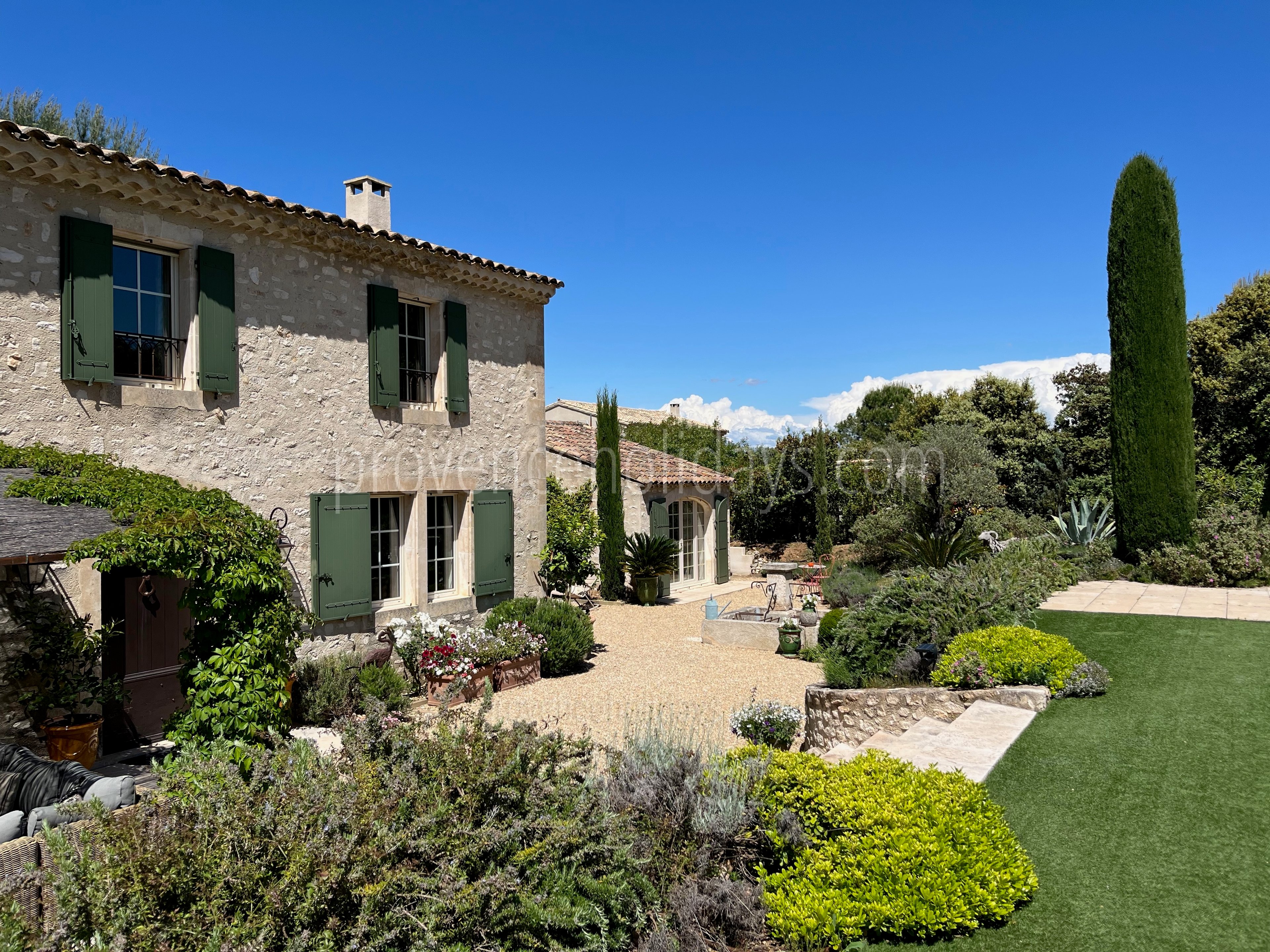 55 - Le Mas de la Cabro: Villa: Exterior