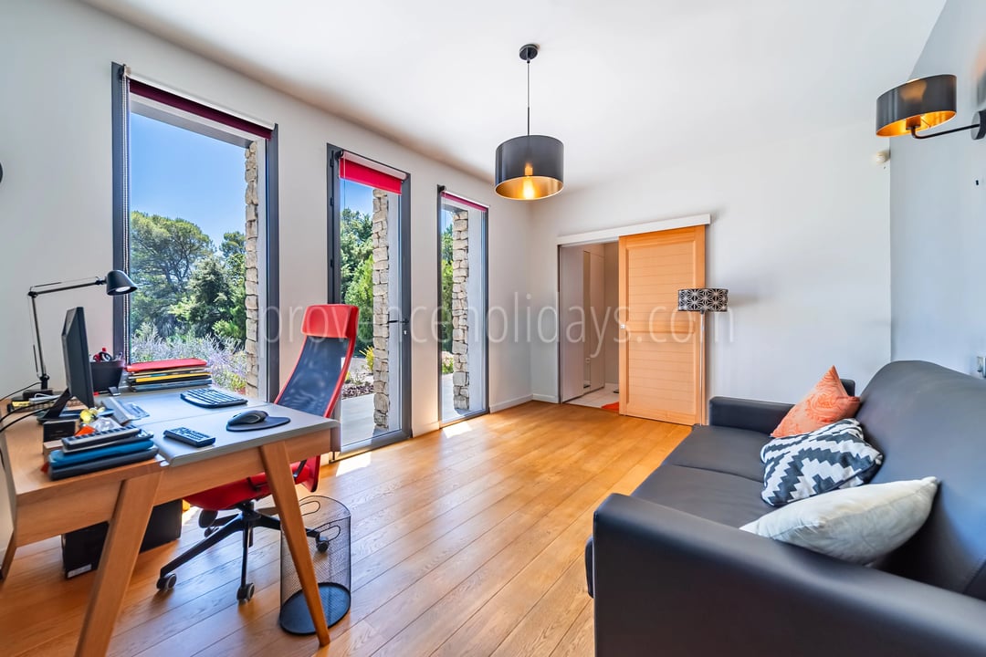 19 - Villa with pool in Pernes-les-Fontaines: Villa: Interior
