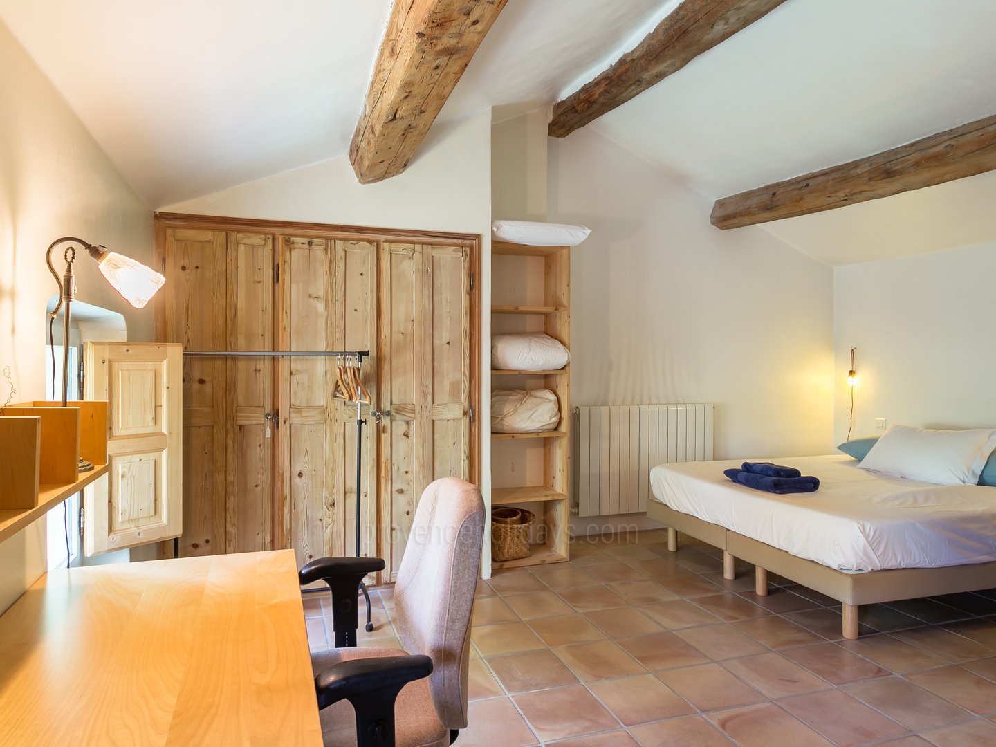 11 - Mas Aubade: Villa: Bedroom