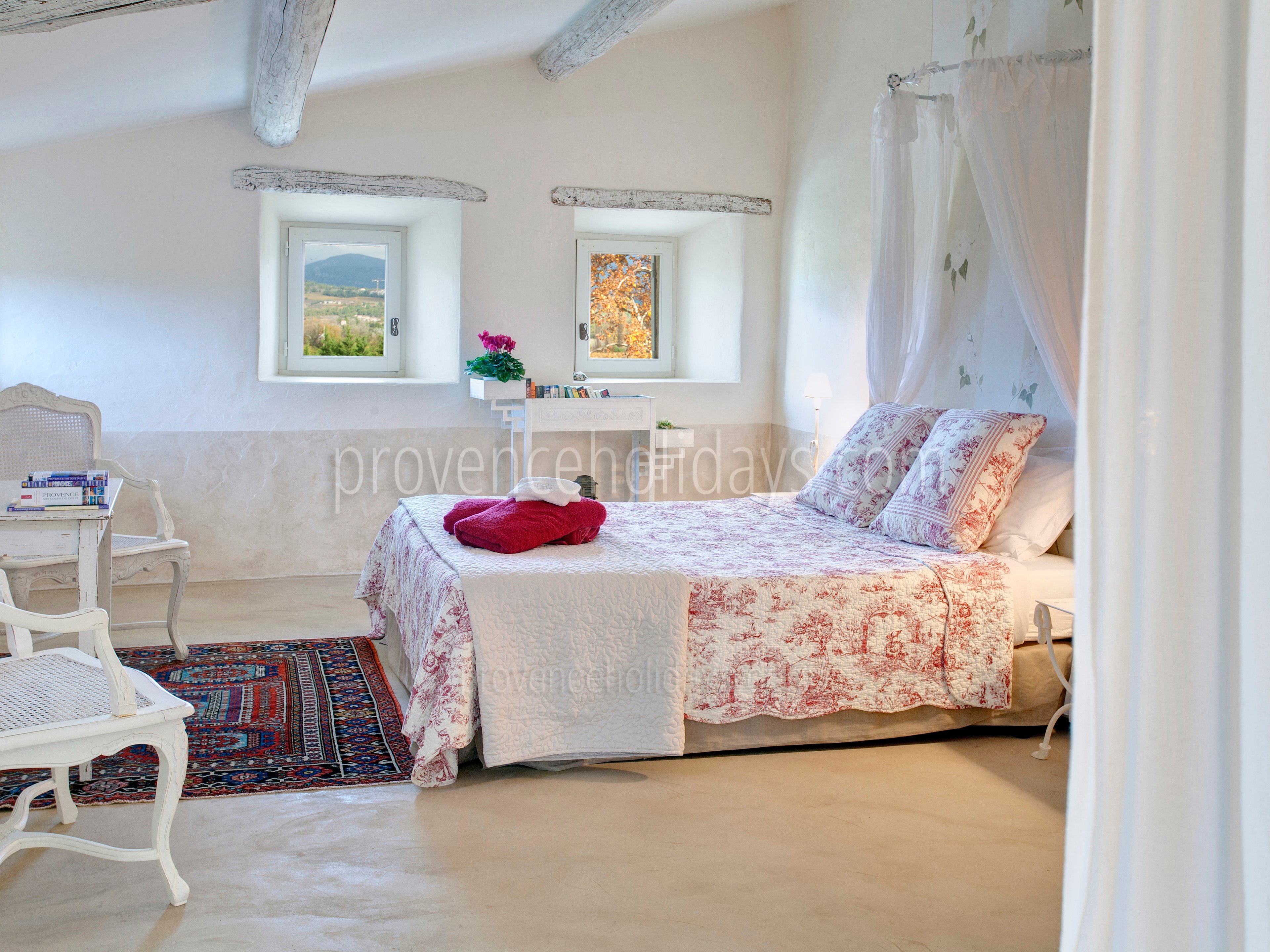 16 - Mas Bonnieux: Villa: Bedroom