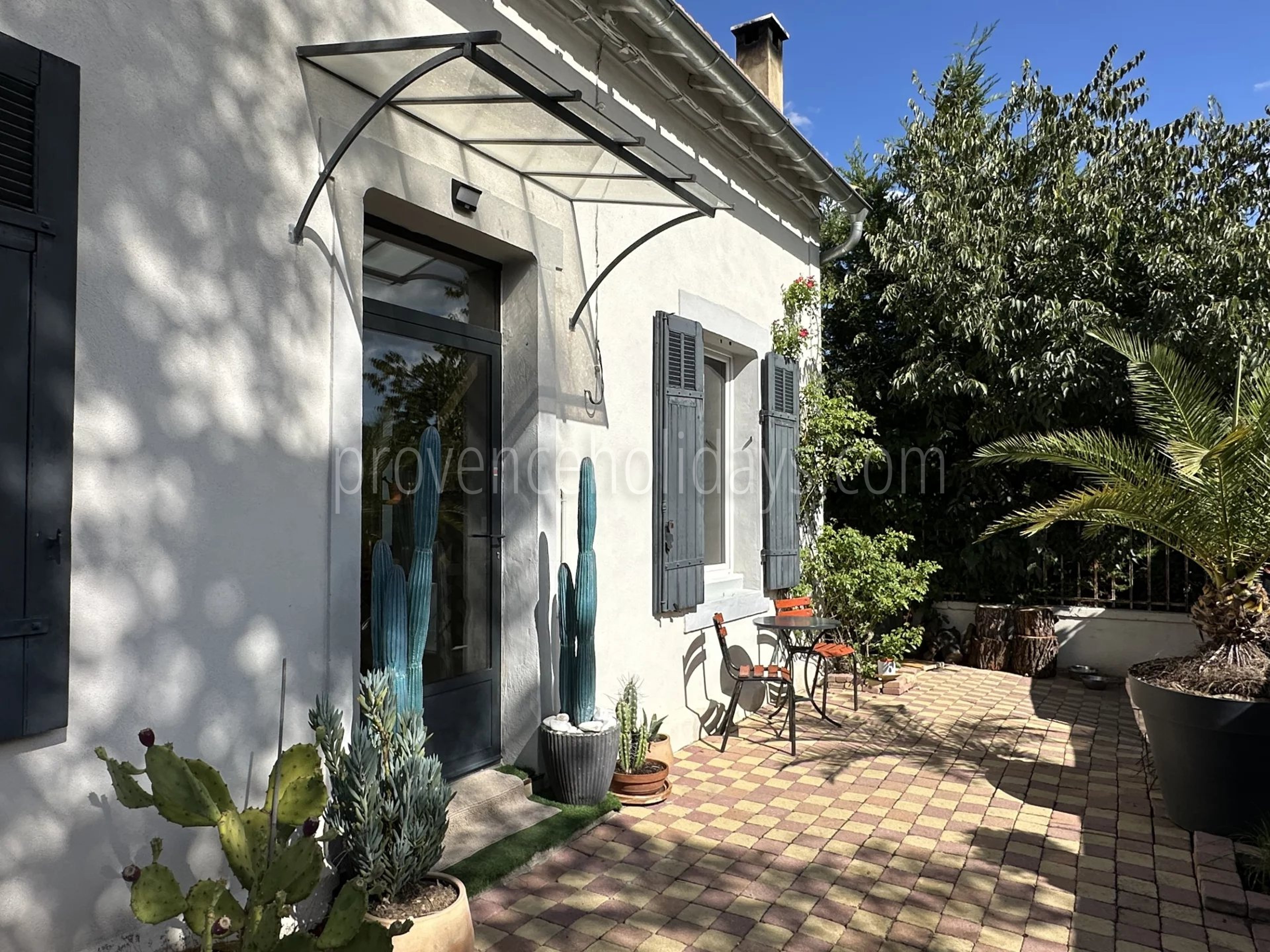1 - Village house in Eygalières: Villa: Exterior