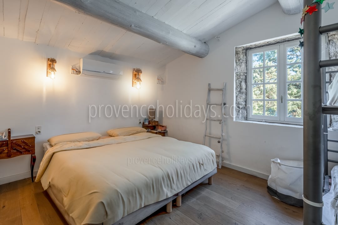 13 - Villa Douce Provence: Villa: Bedroom