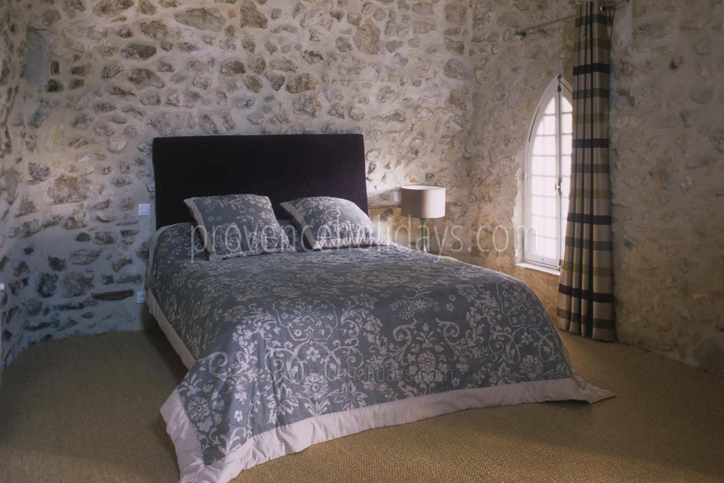 22 - Mas Art et Soleil: Villa: Bedroom