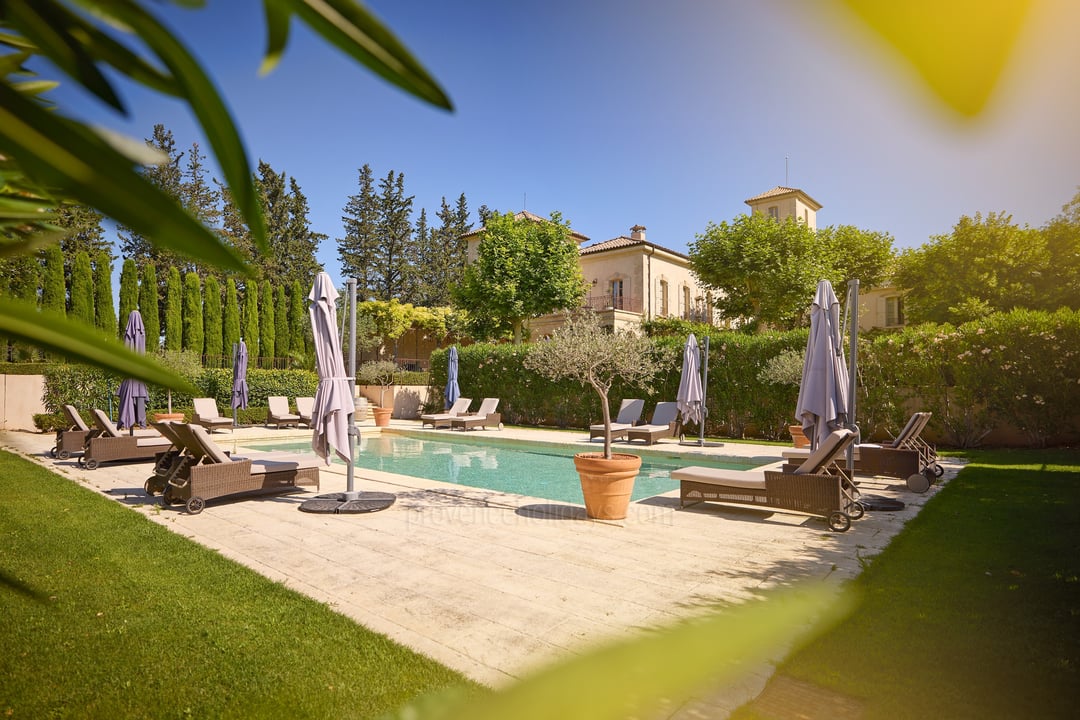 Castle life in Provence - Swimming Pool