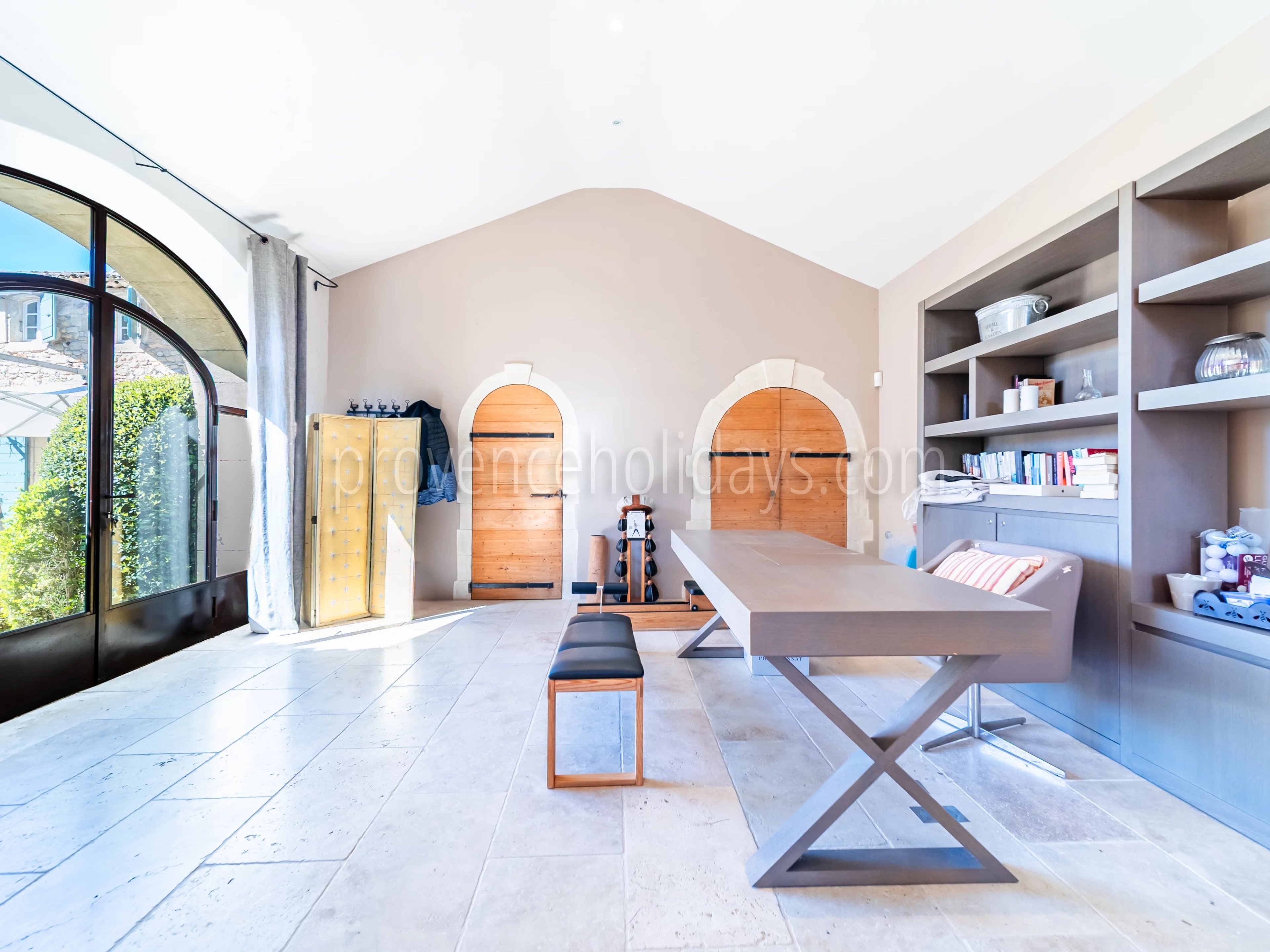 9 - Mas with inner courtyard in Gordes: Villa: Interior